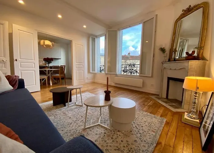 Onlangs Gerenoveerd Appartement Vincennes Parijs
