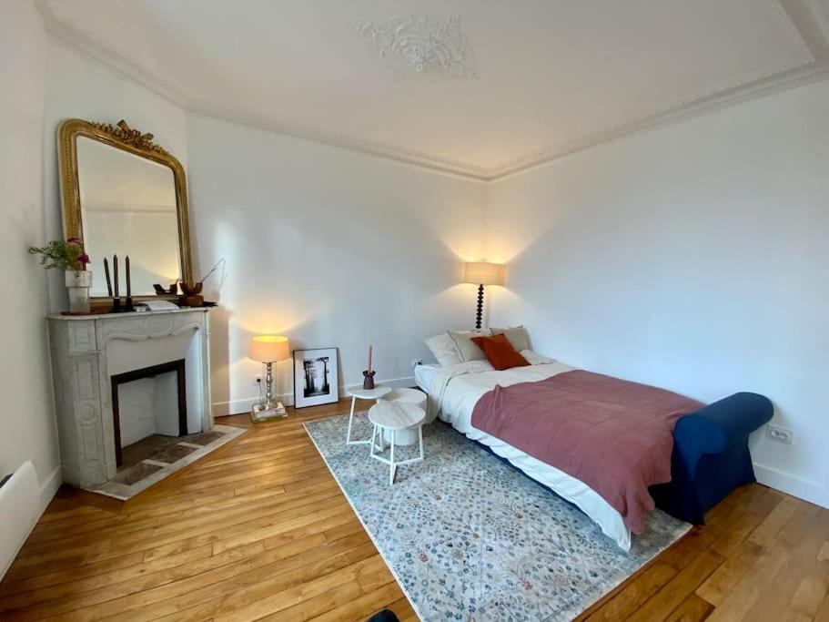 Apartment Onlangs Gerenoveerd Parijs *